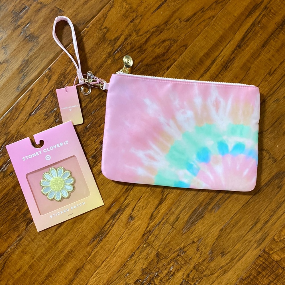 NWT Stoney Clover Ln wristlet pouch